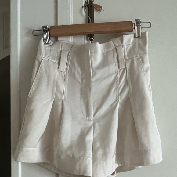 Shug white high waisted shorts